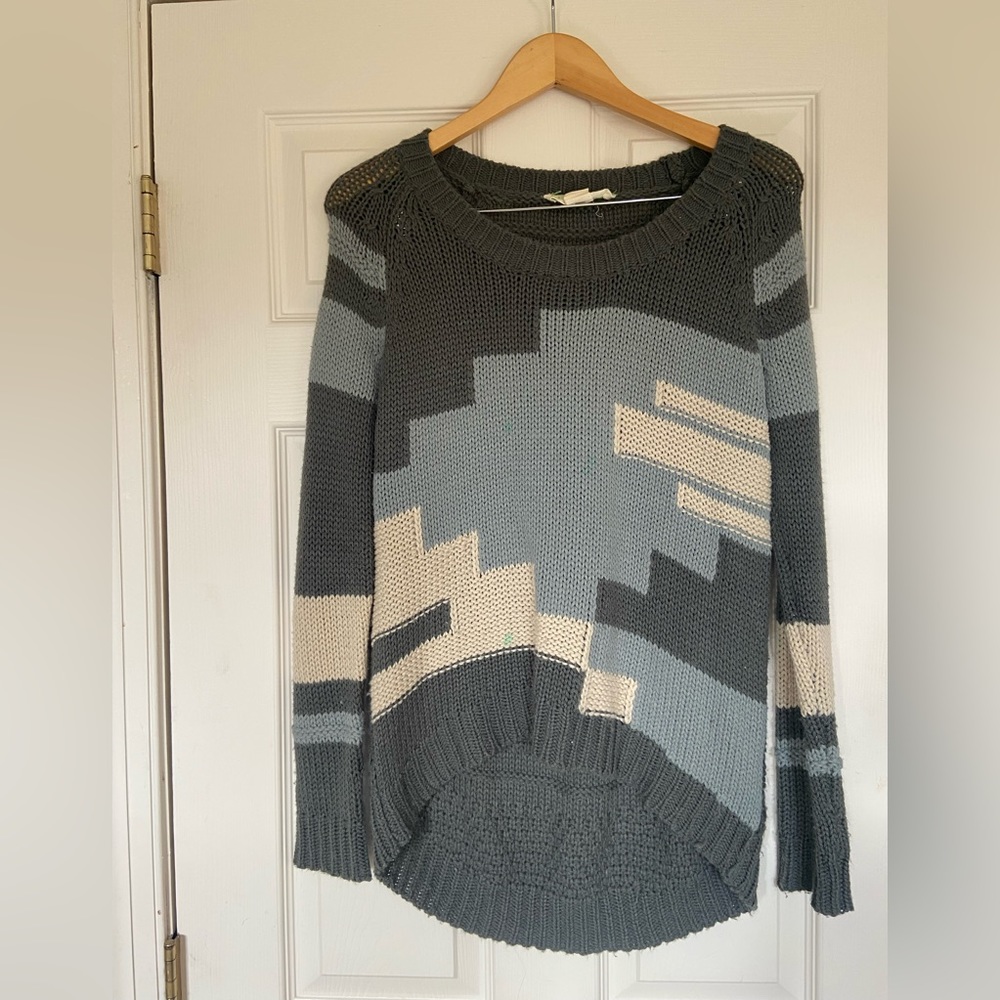 Chic Urban Outfitters Knit Sweater